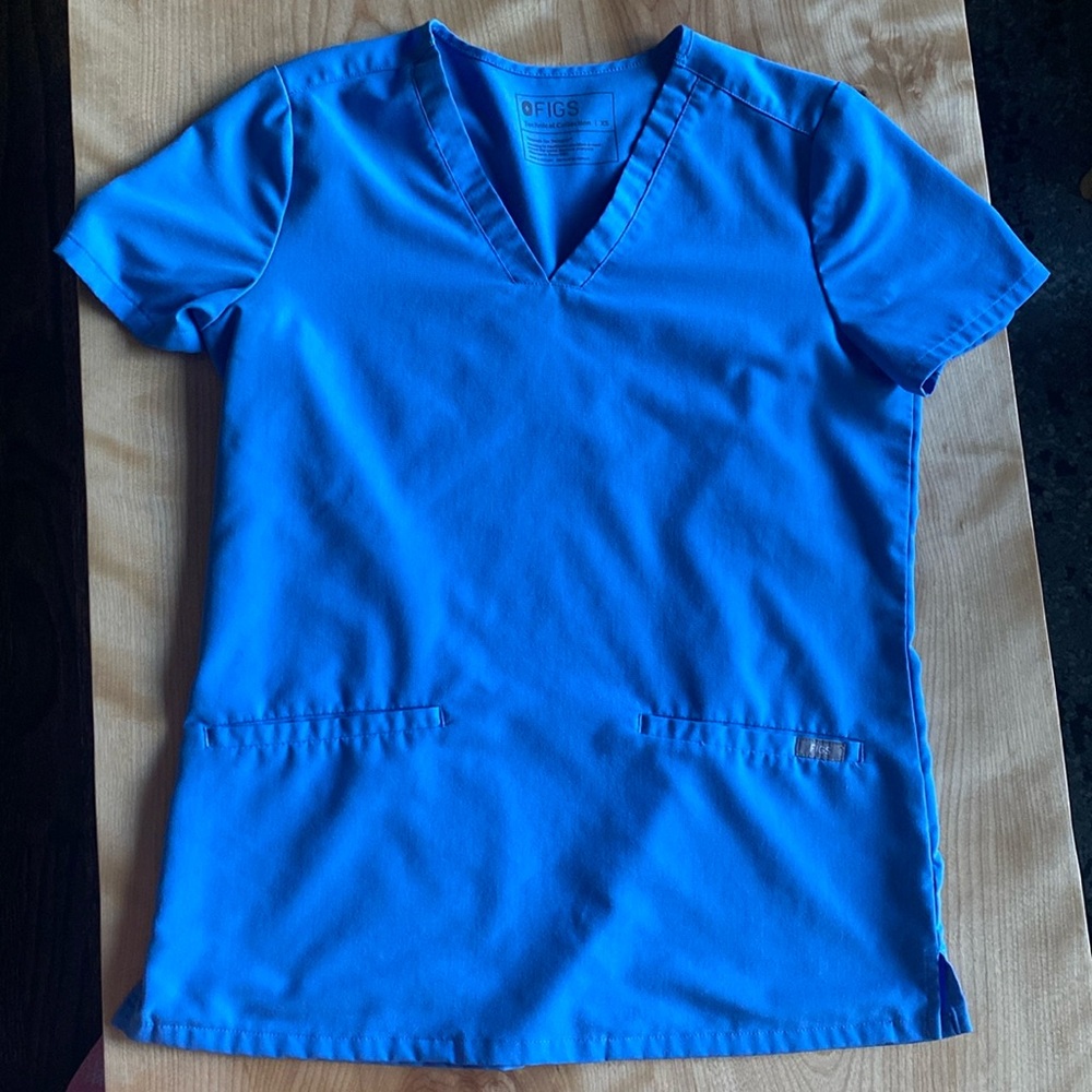 Figs Technical Collection two pocket scrub top, W SZ XS